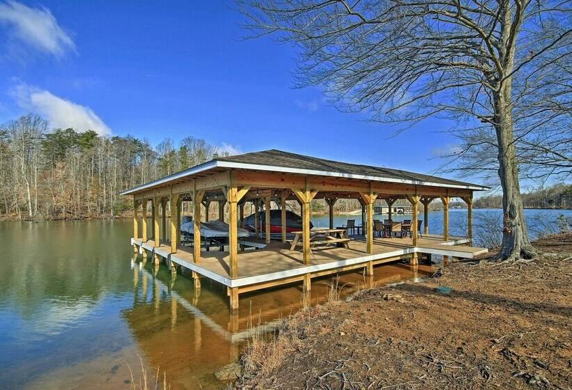 Lake Anna Home W/ Dock & Private Shoreline!