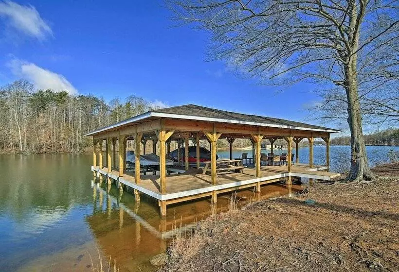 Lake Anna Home W/ Dock & Private Shoreline!