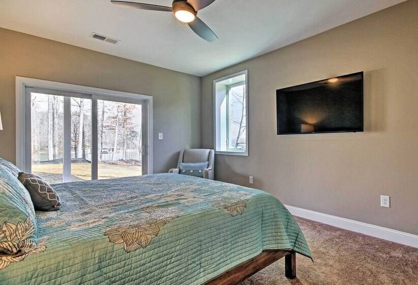 Lake Anna Home W/ Dock & Private Shoreline!