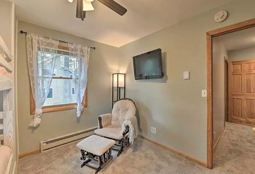 Lakefront Gloversville Home W/ Beach + Dock!