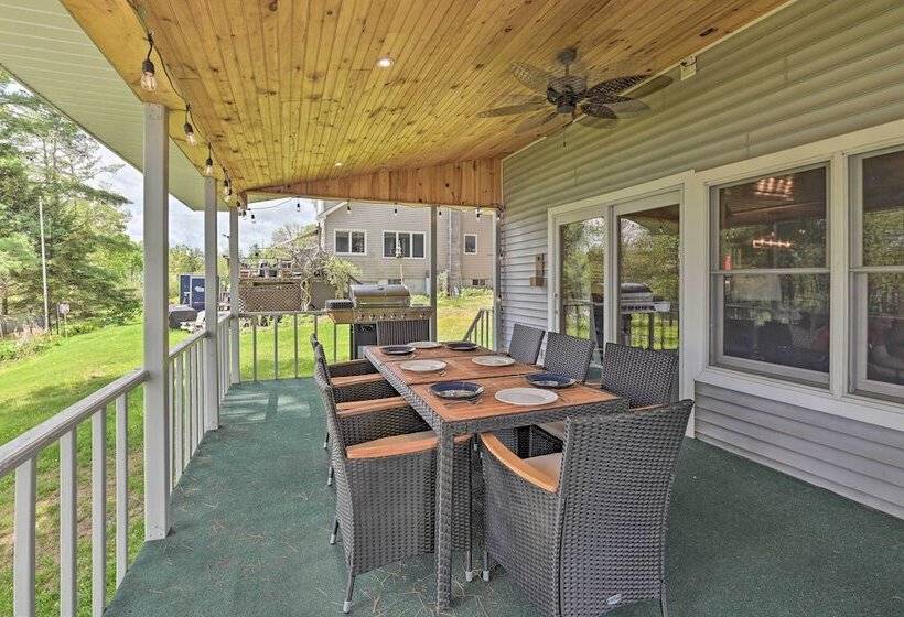 Lakefront Gloversville Home W/ Beach + Dock!