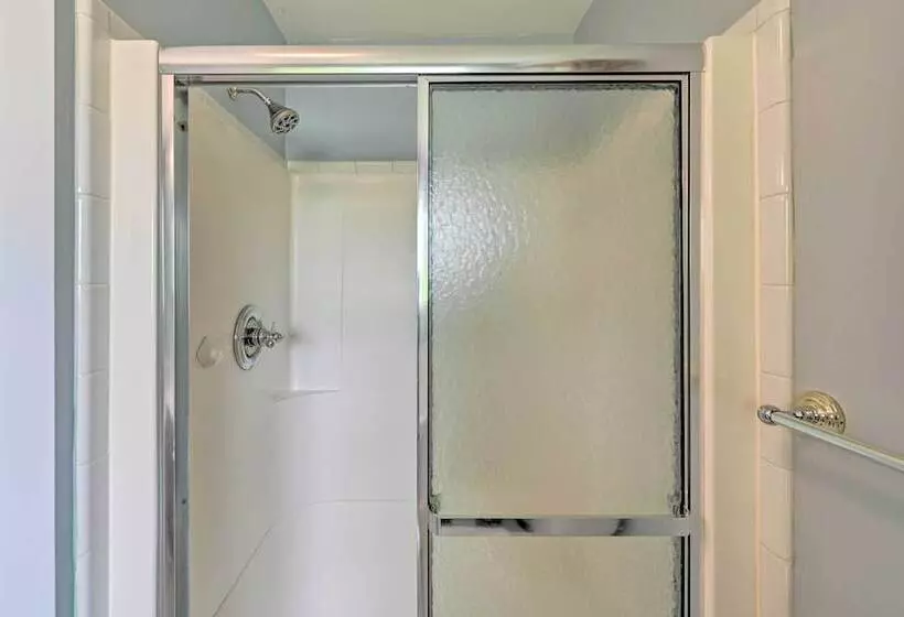 Lakefront Gloversville Home W/ Beach + Dock!