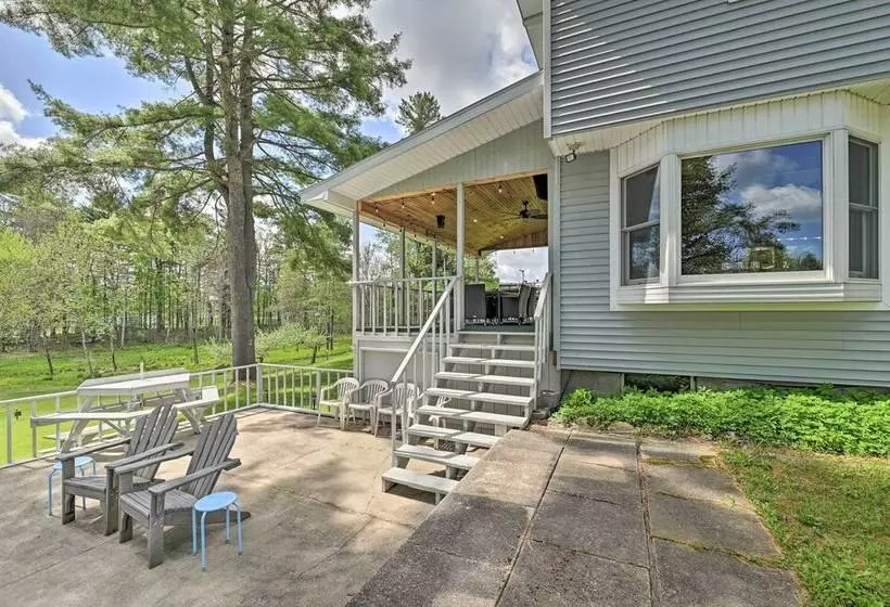 Lakefront Gloversville Home W/ Beach + Dock!