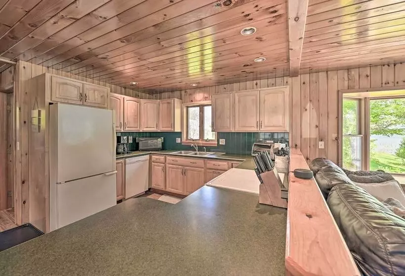 Lakefront Gloversville Home W/ Beach + Dock!