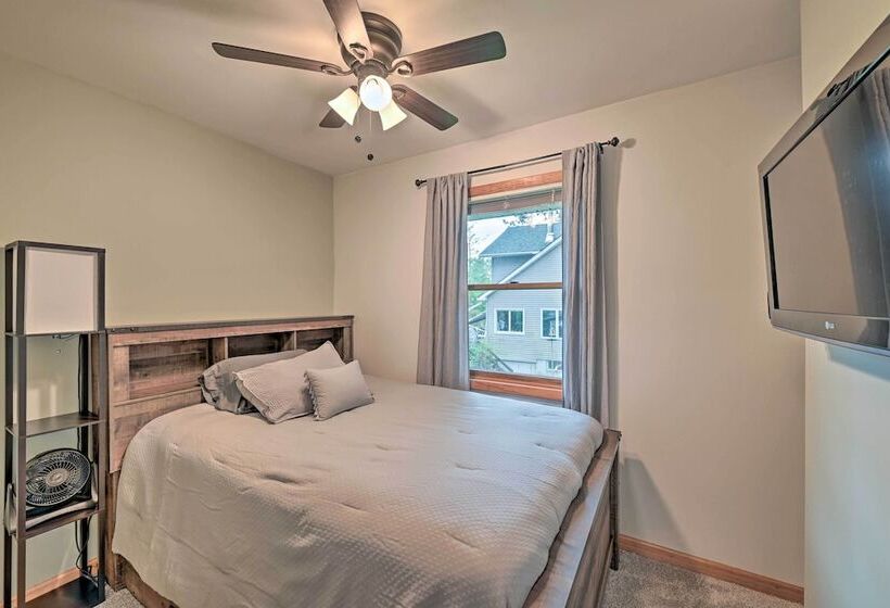 Lakefront Gloversville Home W/ Beach + Dock!