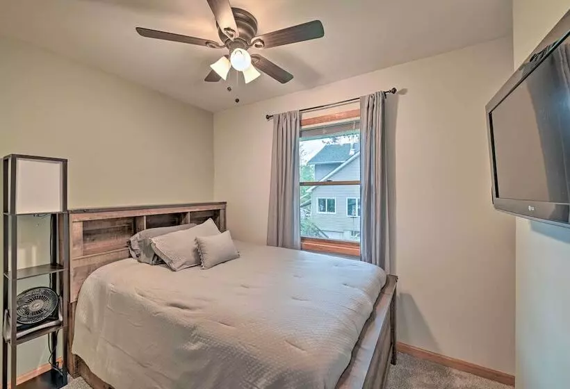 Lakefront Gloversville Home W/ Beach + Dock!