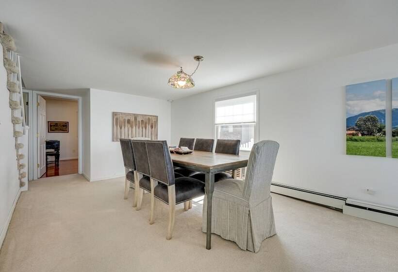 Lakefront Michigan Cottage   Deck, Grill & Kayaks!