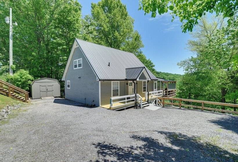 Lakefront Scottsville Retreat W/ Private Dock!