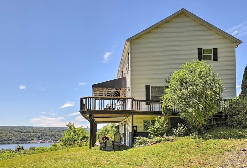 Lovely Finger Lakes Retreat W/ Deck & Lake Views!