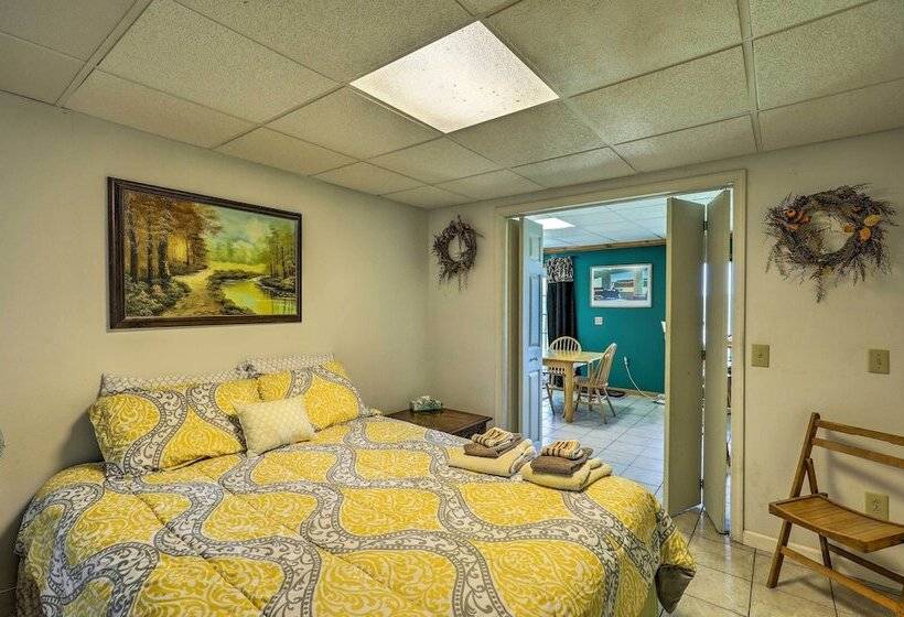 Lovely Finger Lakes Retreat W/ Deck & Lake Views!