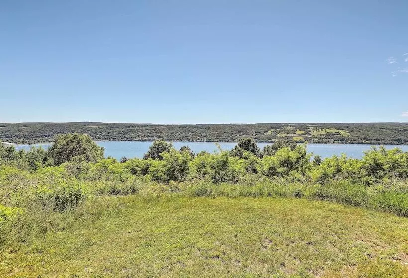 Lovely Finger Lakes Retreat W/ Deck & Lake Views!