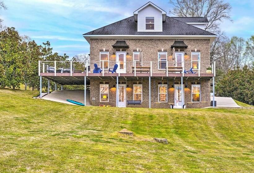 Luxe Home W/ Boat Dock, Tims Ford Lake Views!