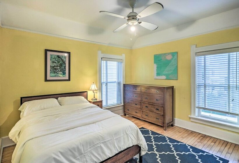 Milwaukee Home < Half Mi To Lake Michigan!