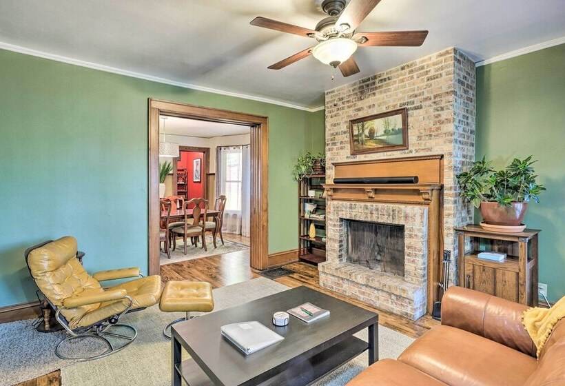 Milwaukee Home < Half Mi To Lake Michigan!