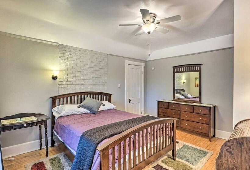 Milwaukee Home < Half Mi To Lake Michigan!