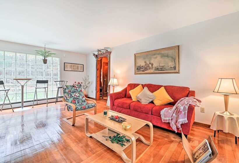 Old Time Catskill Mtn Retreat, Handcrafted Cabin!