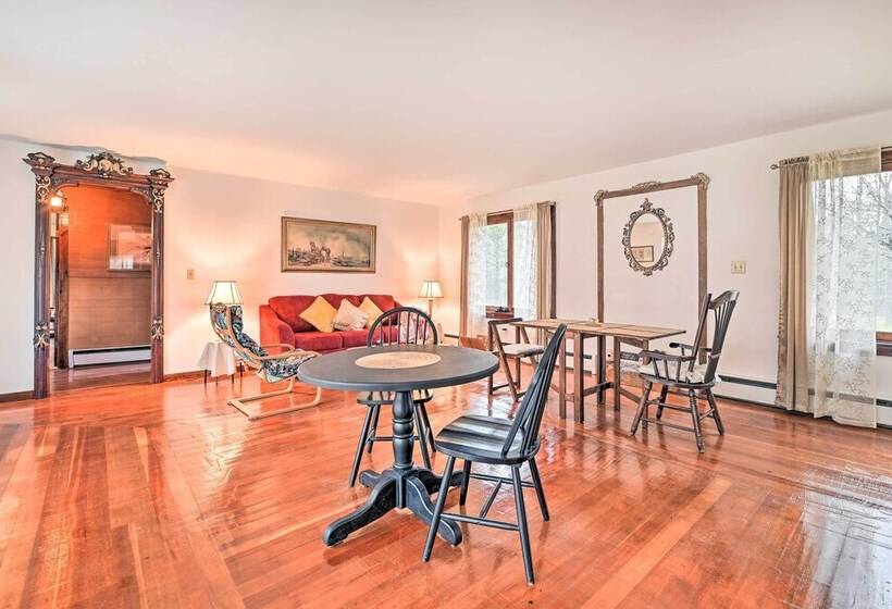 Old Time Catskill Mtn Retreat, Handcrafted Cabin!