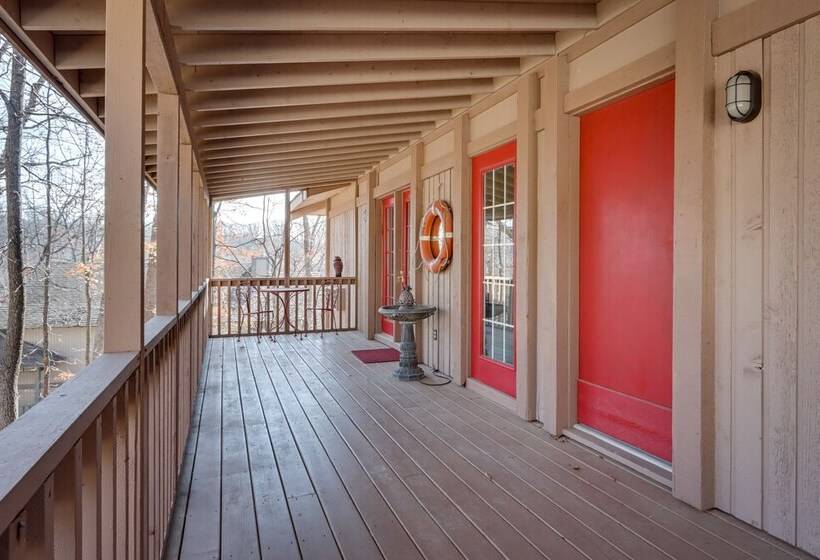 Osage Beach Home: Screened Porch, Resort Amenities