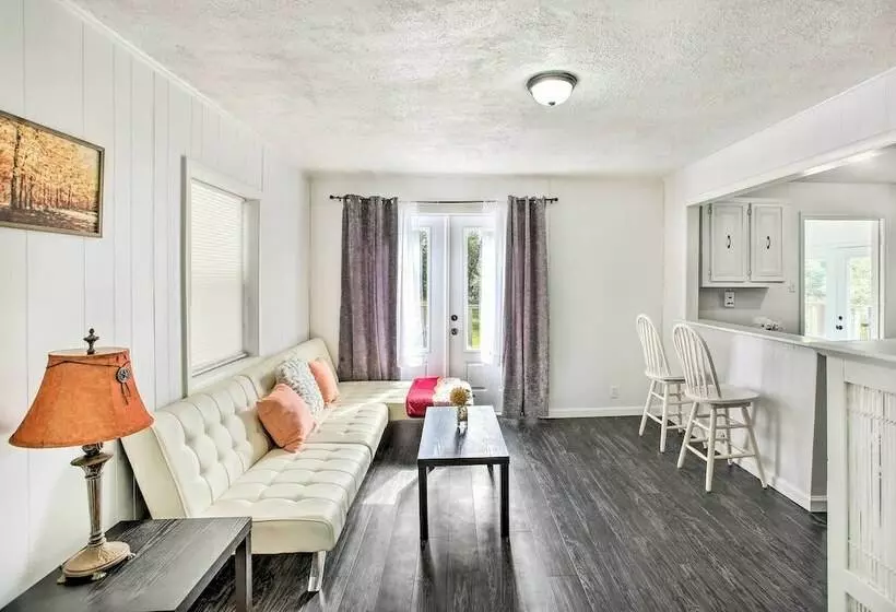 Peaceful Gainesboro Retreat W/ Deck & Yard!