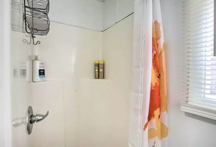 Peaceful Gainesboro Retreat W/ Deck & Yard!