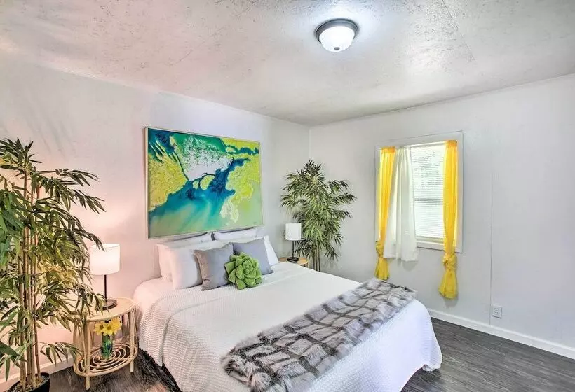 Peaceful Gainesboro Retreat W/ Deck & Yard!