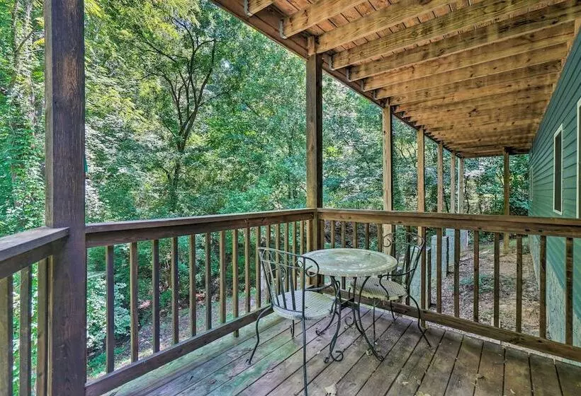 Peaceful Sevierville Home W/ Private Hot Tub!