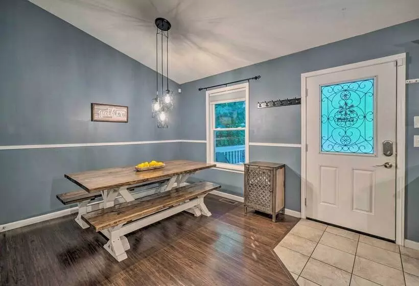 Peaceful Sevierville Home W/ Private Hot Tub!