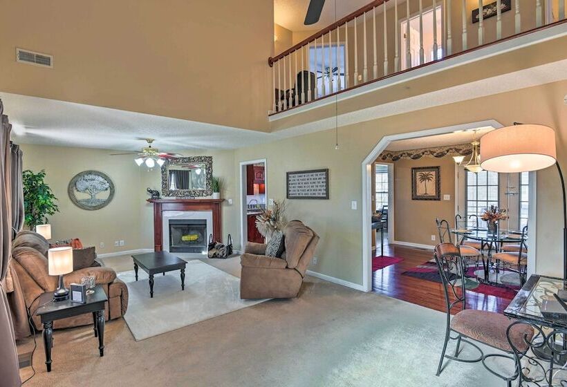 Pet Friendly Clarksville Home W/ Backyard!