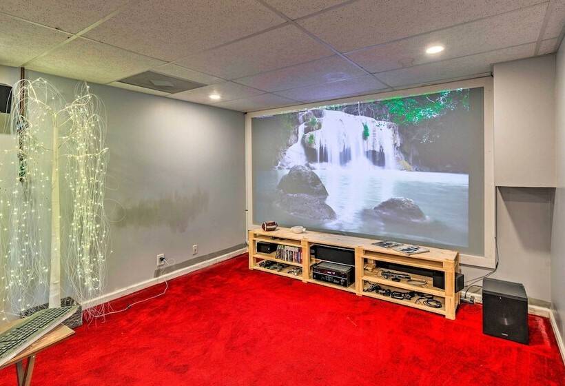 Pet Friendly Clarksville Home W/ Backyard!