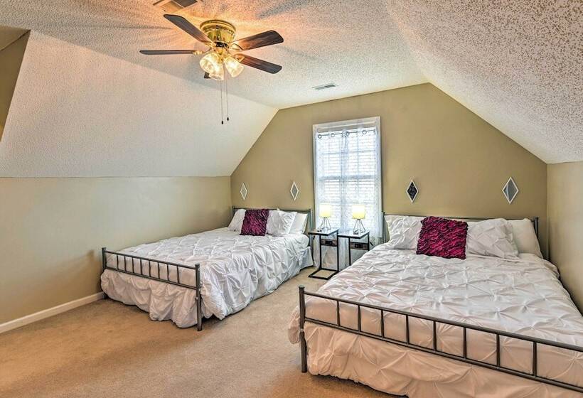 Pet Friendly Clarksville Home W/ Backyard!