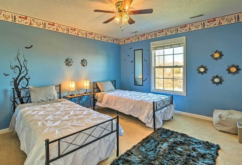 Pet Friendly Clarksville Home W/ Backyard!