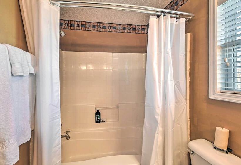 Pet Friendly Clarksville Home W/ Backyard!