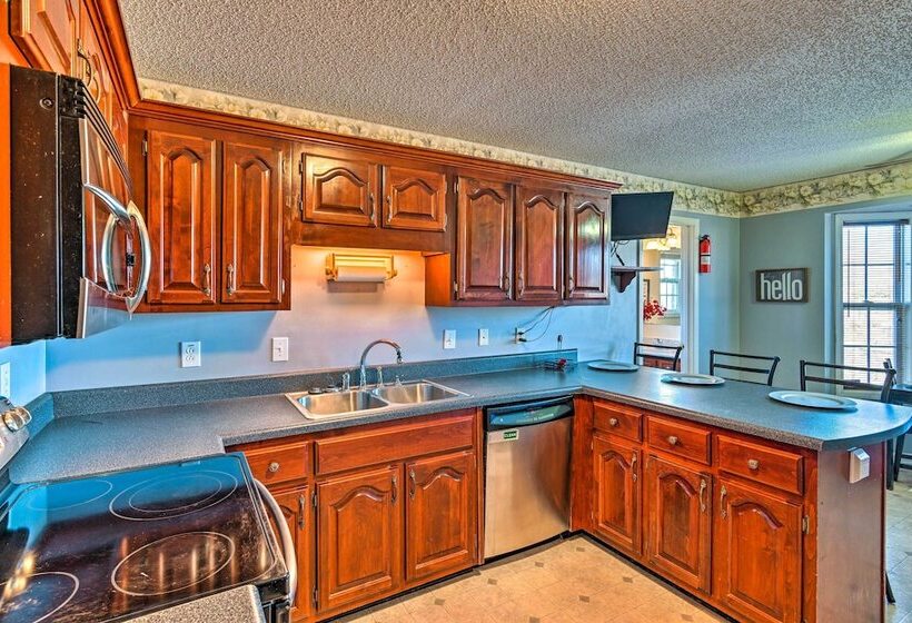 Pet Friendly Clarksville Home W/ Backyard!