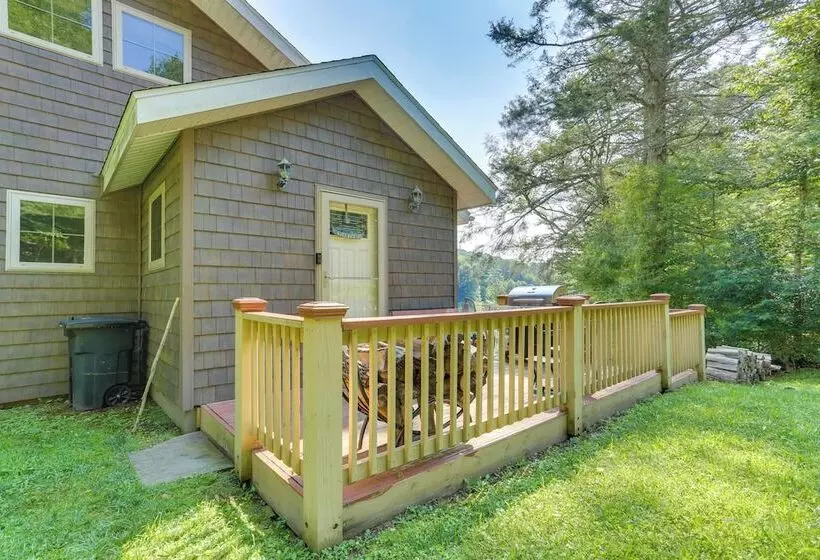 Pet Friendly Hancock Home On The Delaware River!