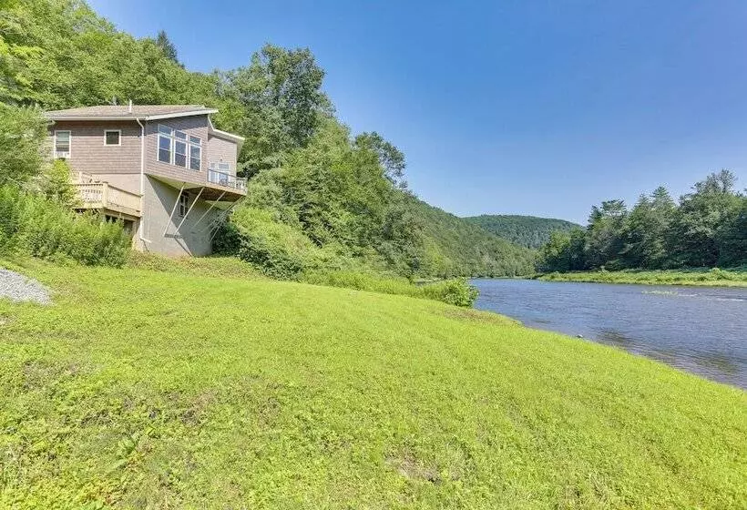 Pet Friendly Hancock Home On The Delaware River!