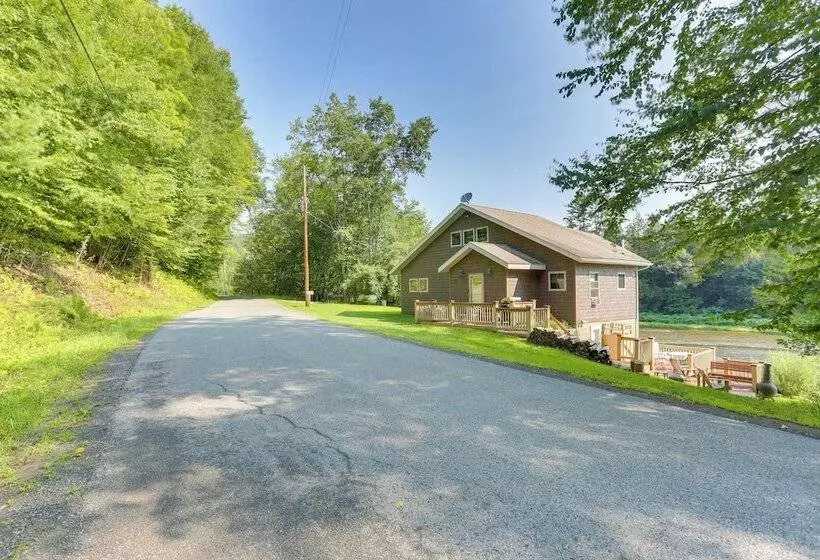 Pet Friendly Hancock Home On The Delaware River!