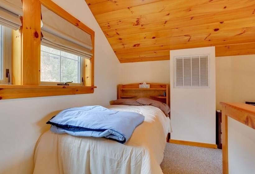 Pet Friendly Hancock Home On The Delaware River!