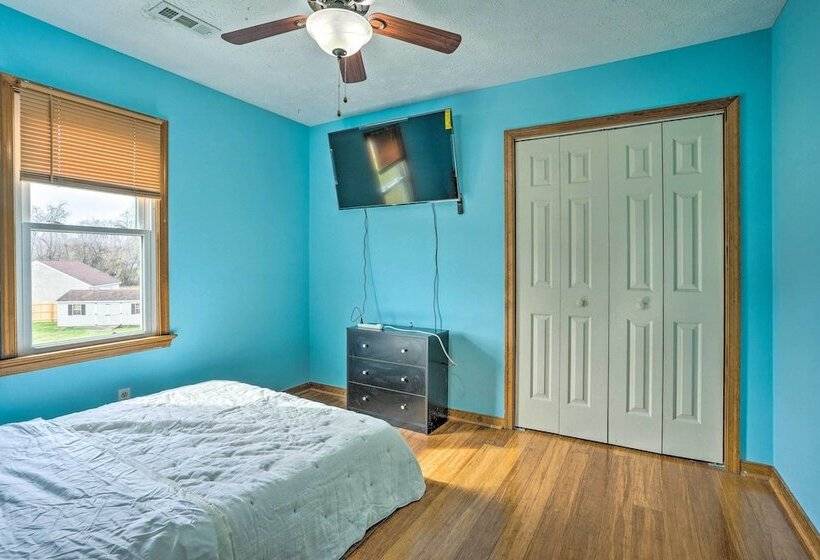 Richmond Area Home W/ Game Room & Patio!