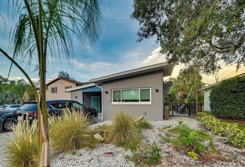 Pet Friendly Waterfront Home   2 Mi To Beach!