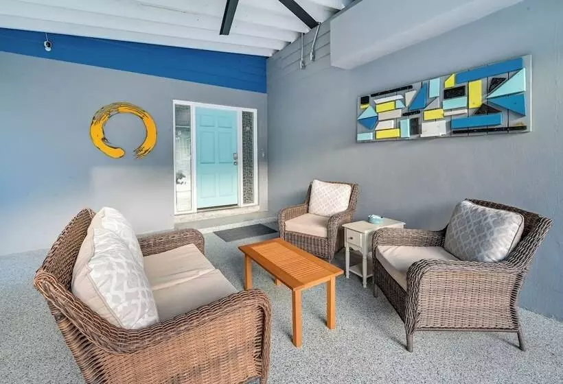 Pet Friendly Waterfront Home   2 Mi To Beach!