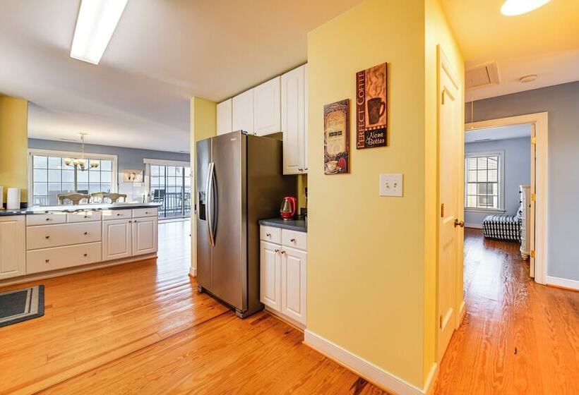 Potomac Waterfront Retreat W/ Dock & Kayaks