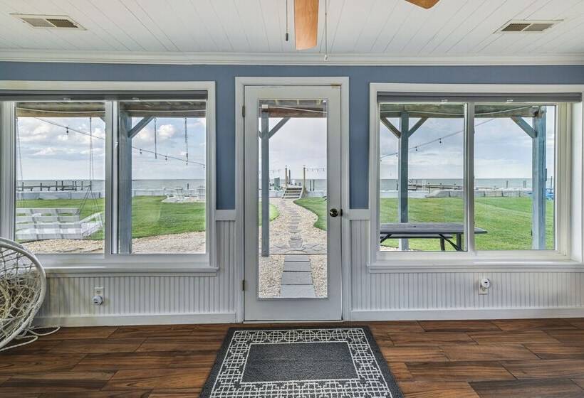 Potomac Waterfront Retreat W/ Dock & Kayaks