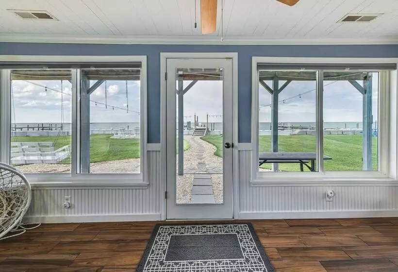 Potomac Waterfront Retreat W/ Dock & Kayaks