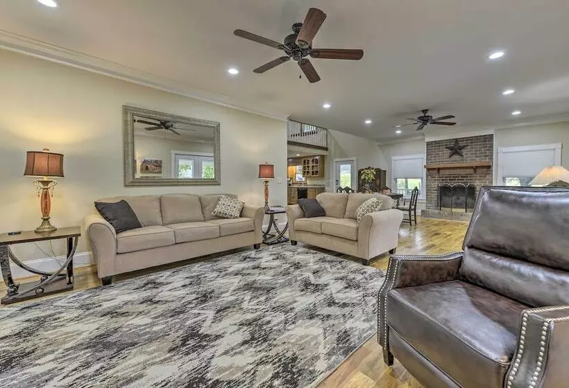 Remodeled Pittsboro Farmhouse Sitting On 220 Acres