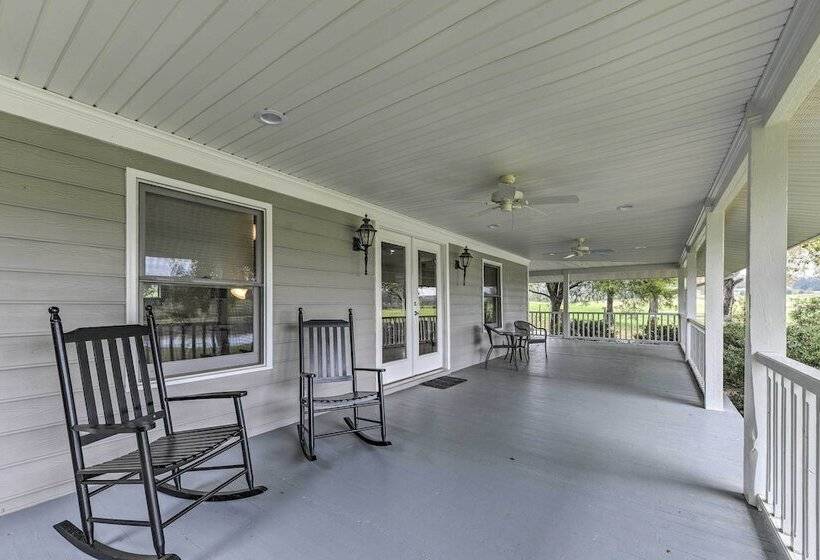Remodeled Pittsboro Farmhouse Sitting On 220 Acres