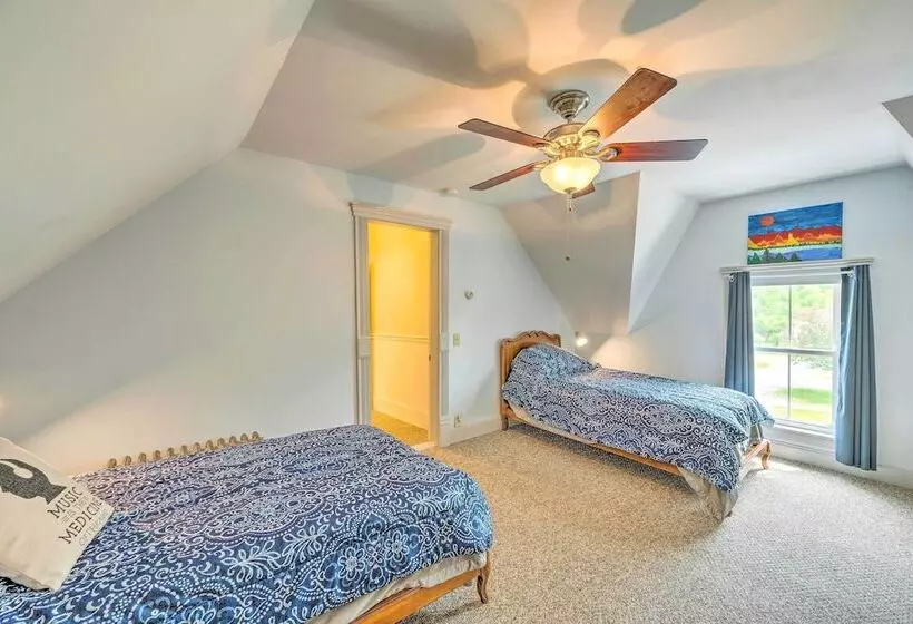 Rustic & Historic Guildhall Farmhouse W/ Fire Pit!