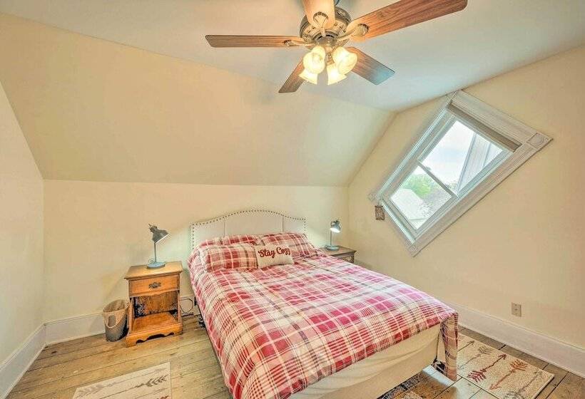 Rustic & Historic Guildhall Farmhouse W/ Fire Pit!