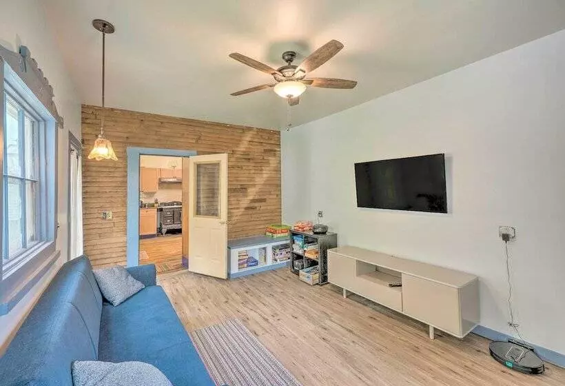 Rustic & Historic Guildhall Farmhouse W/ Fire Pit!