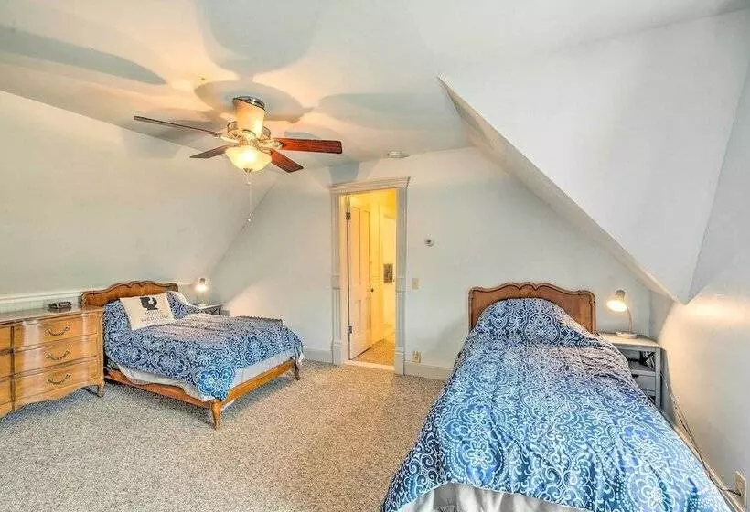 Rustic & Historic Guildhall Farmhouse W/ Fire Pit!