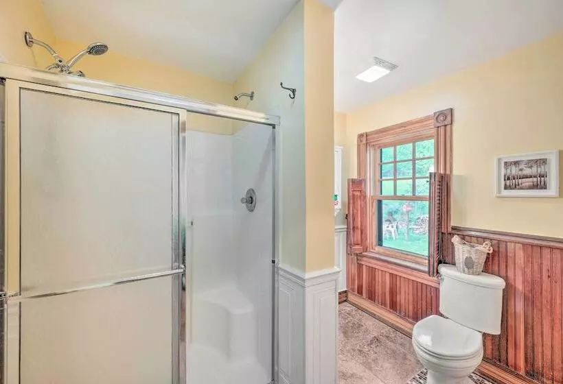 Rustic & Historic Guildhall Farmhouse W/ Fire Pit!